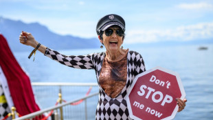Tausende pilgern an Freddie Mercurys 80. Geburtstag nach Montreux