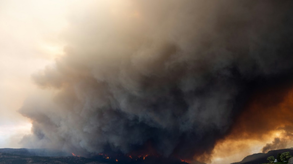 Clima favorable alivia los "apocal&iacute;pticos" incendios forestales en Canad&aacute;