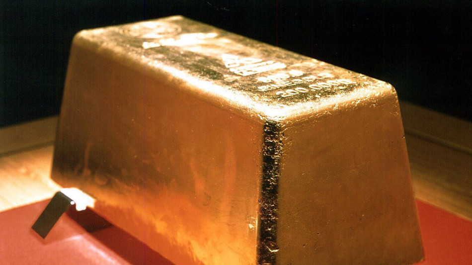 L'oro &egrave; in lieve calo a 5.167 dollari l'oncia