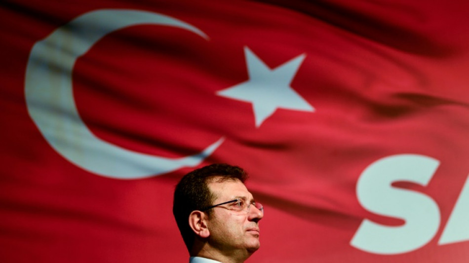 Manifestations et critiques internationales apr&egrave;s la condamnation du maire d'Istanbul