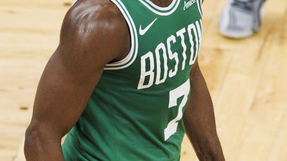Nba: Boston torna a sorridere, Chicago ancora imbattuta