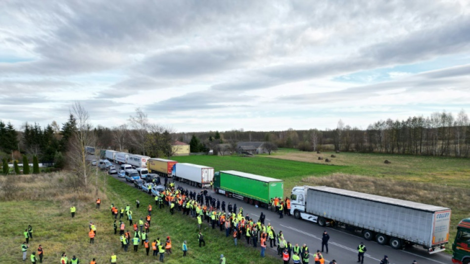 Polnische Landwirte schlie&szlig;en sich Protesten an Grenze zur Ukraine an