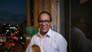 Izquierdista S&aacute;nchez sube al segundo lugar y se acerca a balotaje con Fujimori en Per&uacute;