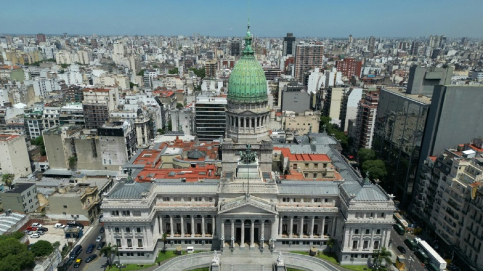 Argentina colocó 1.000 millones en su regreso al mercado de deuda en dólares