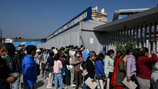 Au N&eacute;pal, les jeunes au ch&ocirc;mage se pressent pour obtenir un emploi de policier, m&ecirc;me temporaire 
