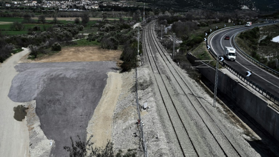 Reanudaci&oacute;n parcial del tr&aacute;fico ferroviario en Grecia tras el accidente de trenes
