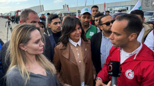 Angelina Jolie visita passagem de Rafah para expressar seu apoio &agrave; popula&ccedil;&atilde;o de Gaza