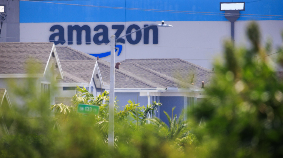 Casa Bianca contro Amazon, mostrare costo dazi atto ostile
