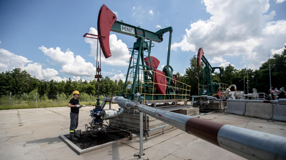 Il petrolio apre in rialzo a New York a 69,30 dollari