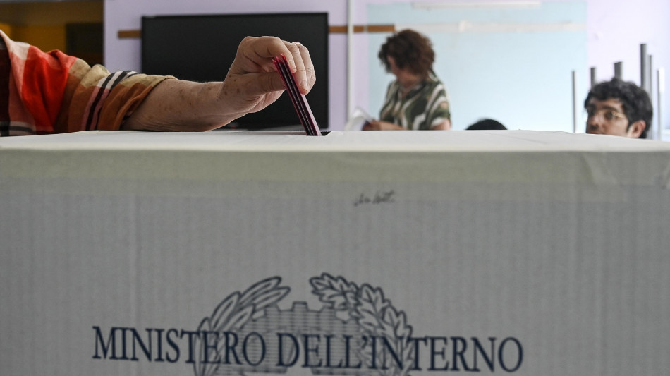 Nelle Marche cala l'affluenza, attorno al 50%