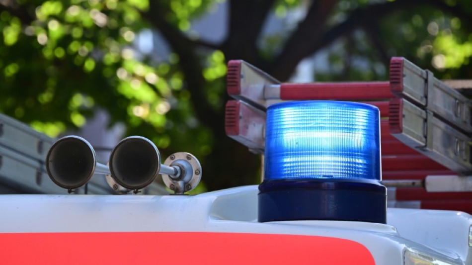 Feuerwehr befreit Kind in M&uuml;nchen aus Schlie&szlig;fach