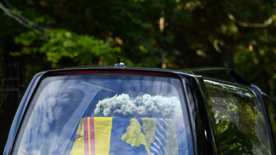 El f&eacute;retro de Isabel II abandona el castillo de Balmoral para su &uacute;ltimo viaje