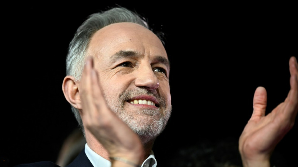 Emmanuel Gr&eacute;goire, el discreto heredero de Anne Hidalgo en Par&iacute;s