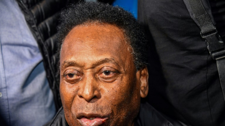 Br&eacute;sil: Les proches de Pel&eacute; &agrave; son chevet &agrave; l'h&ocirc;pital