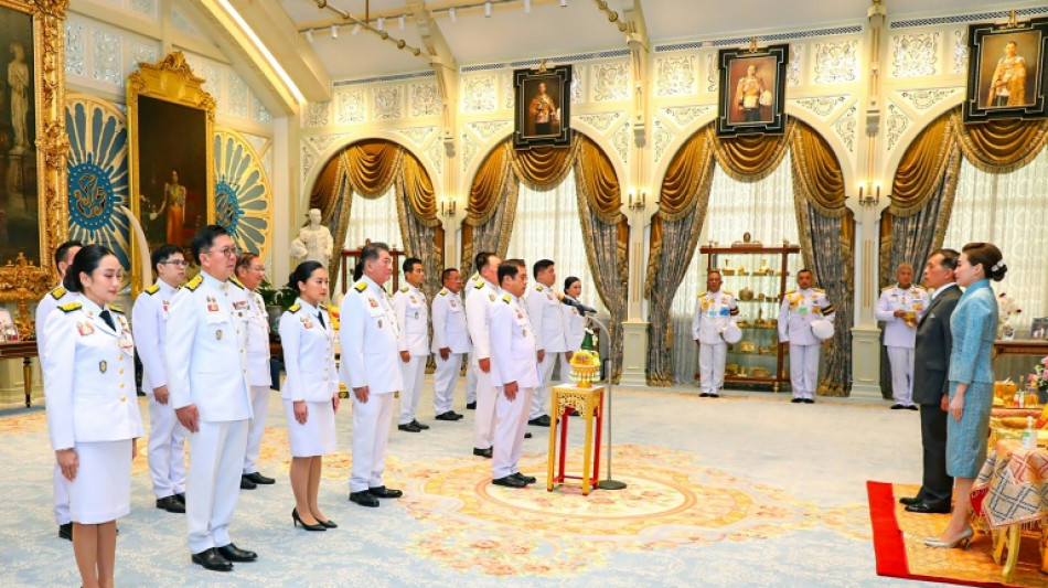 Asume nuevo primer ministro interino en Tailandia en plena crisis política