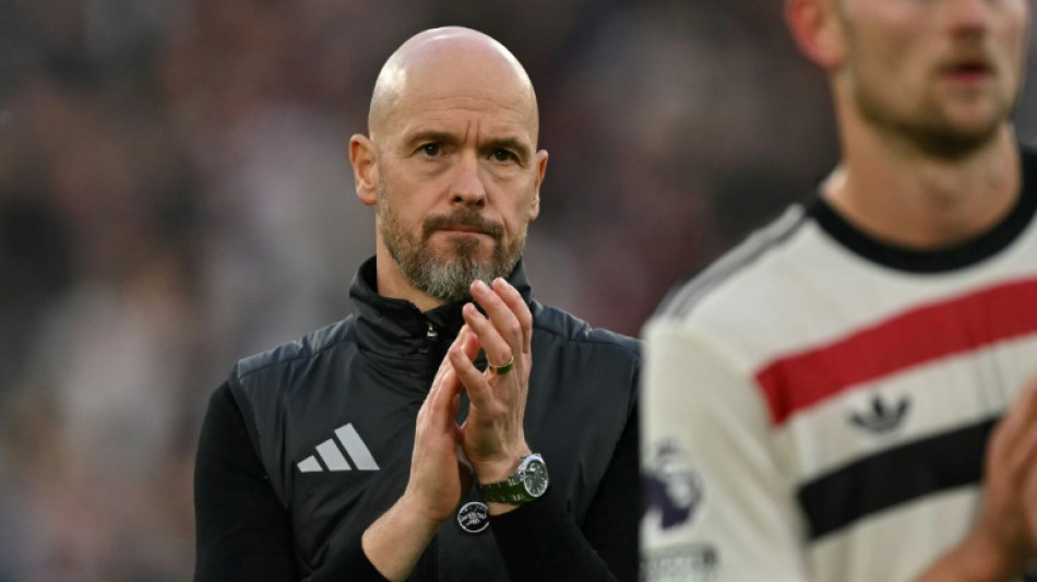 Manchester United gastou 14,5 milh&otilde;es de libras em demiss&otilde;es, incluindo Ten Hag