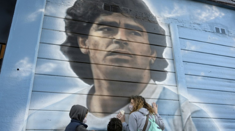 Mort de Maradona: huit professionnels de sant&eacute; seront jug&eacute;s pour homicide involontaire