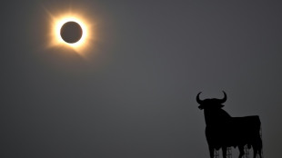 Una parte de Espa&ntilde;a, sumida en la oscuridad por un eclipse total