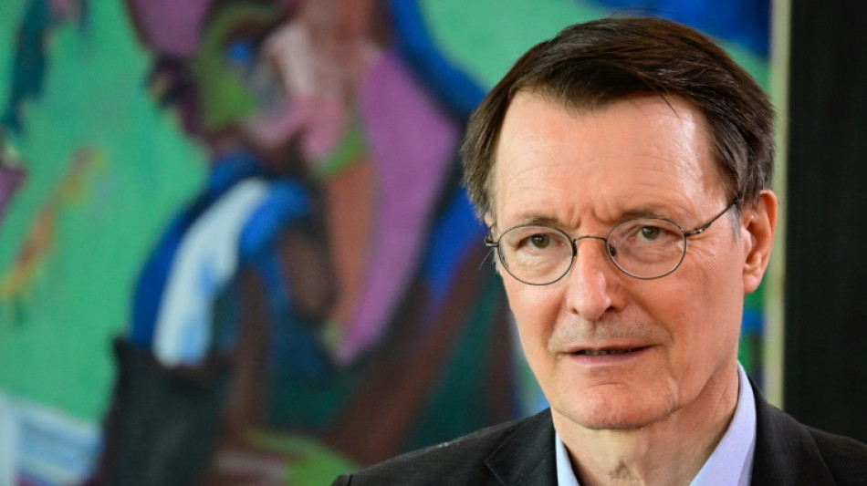 Lauterbach k&uuml;ndigt h&ouml;here Krankenkassenbeitr&auml;ge an - Kassen emp&ouml;rt