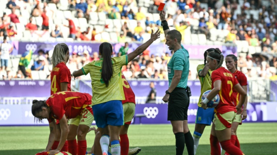 Com Marta expulsa, Brasil perde para Espanha e encara Fran&ccedil;a nas quartas em Paris-2024