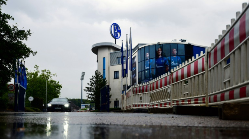 Schwerverletzte nach Massenschl&auml;gerei unter Fu&szlig;ballfans in Schalke