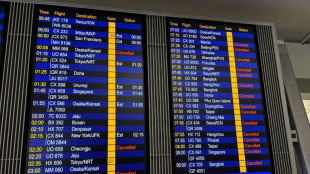 Hong Kong ferme les écoles et suspend les vols à l'approche du typhon Wipha