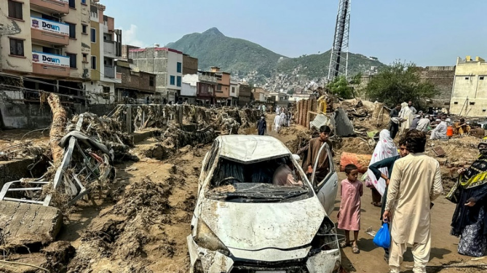 Monção causa mais de 340 mortes no Paquistão em 48 horas