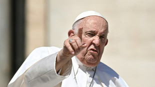 Papa Francisco descansa ap&oacute;s opera&ccedil;&atilde;o no abd&ocirc;men