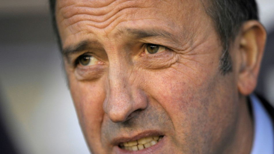 El veterano DT espa&ntilde;ol Lotina entrenar&aacute; el Vissel Kobe de Andr&eacute;s Iniesta