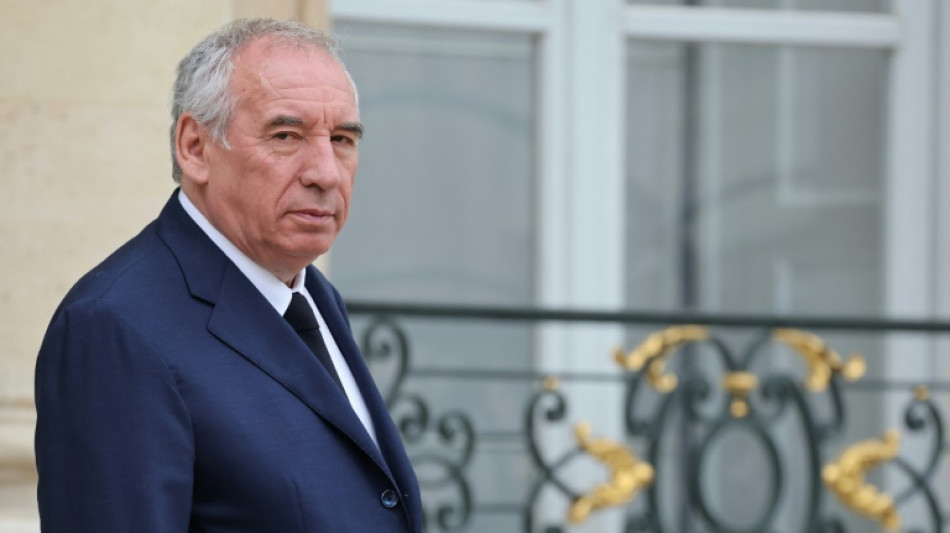 Budget: critiqué de toutes parts, Bayrou veut croire un compromis possible 