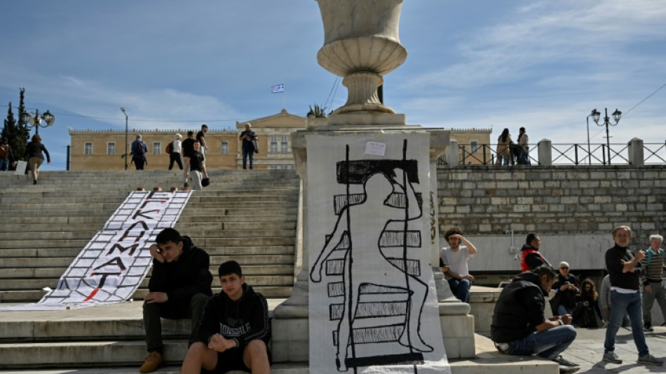 La oposici&oacute;n acusa al gobierno griego de "eludir su responsabilidad" tras el accidente de tren