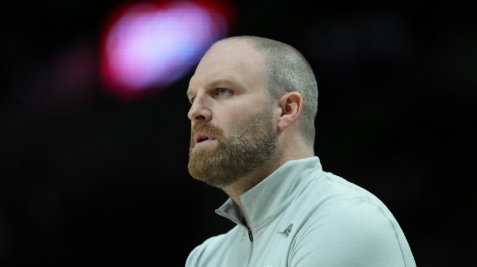 Grizzlies demitem t&eacute;cnico pouco antes dos playoffs