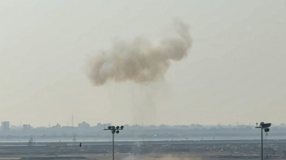 Al menos 14 muertos en un bombardeo saudita contra una gasolinera de Yemen, seg&uacute;n un medio hut&iacute;