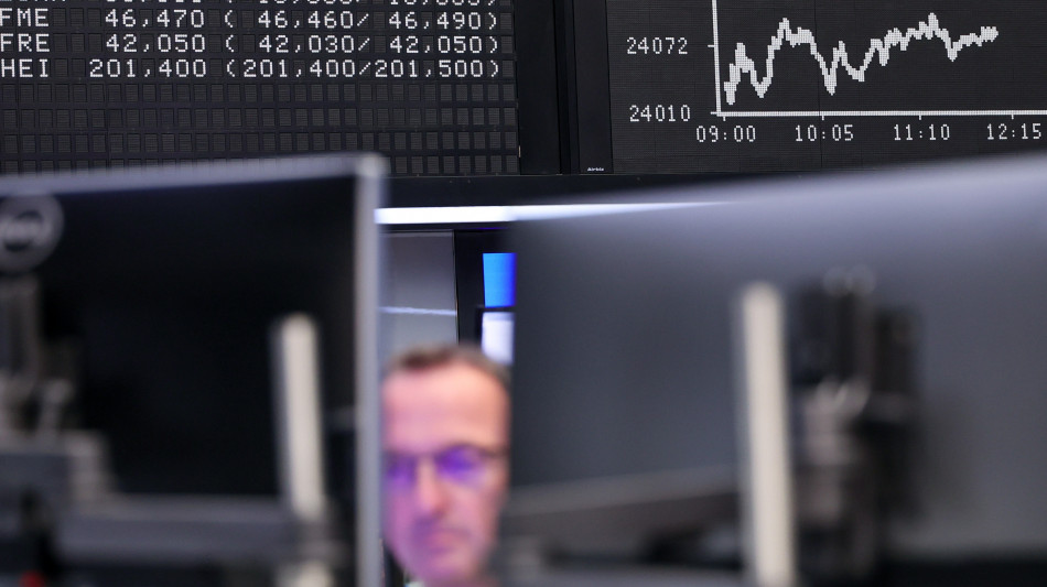 Borsa: l'Europa apre positiva, Parigi sale dello 0,45%