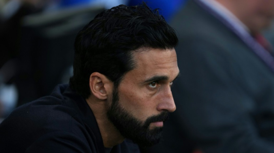 Arbeloa &eacute; multado por criticar &aacute;rbitro na Inglaterra