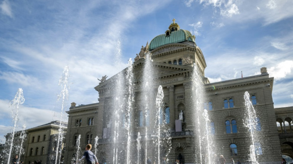 Erste Hochrechnung: Rechtspopulisten bleiben in der Schweiz klar st&auml;rkste Kraft