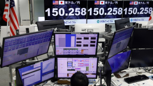 Borsa: l'Asia debole in scia a Wall street, gi&ugrave; Hong Kong