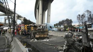 Sube a 19 el n&uacute;mero de muertos por la explosi&oacute;n de un cami&oacute;n de gas en M&eacute;xico