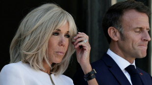 Zwei Frauen in Frankreich wegen Ger&uuml;chten &uuml;ber sexuelle Identit&auml;t von Brigitte Macron verurteilt