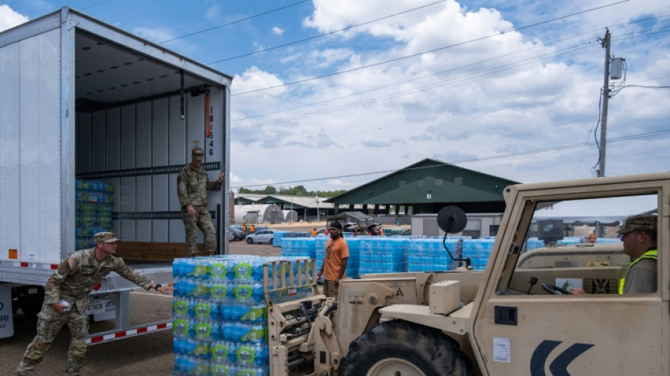 Dans la capitale du Mississippi priv&eacute;e d'eau, l'arm&eacute;e &agrave; la rescousse