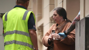 El sobreviviente del asesinato con hongos en Australia dice estar "medio vivo"