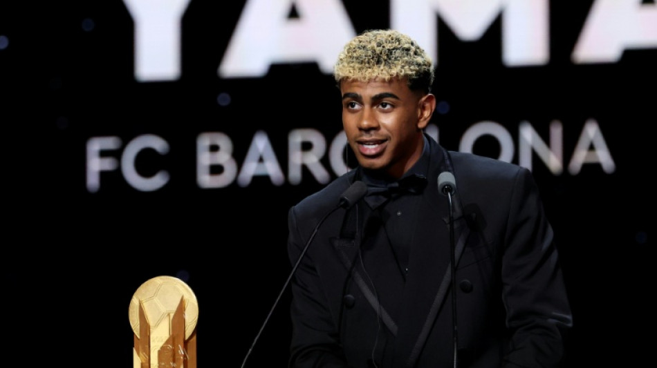Lamine Yamal leva Trof&eacute;u Kopa de melhor jogador jovem