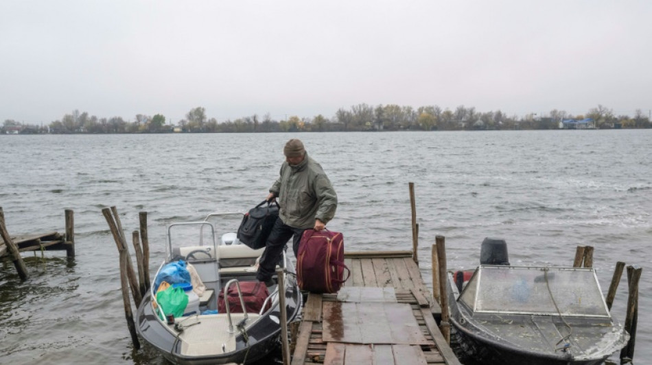 Dans la r&eacute;gion de Kherson, des familles s&eacute;par&eacute;es, de part et d'autre du Dniepr