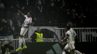 Lyon vence Brest (2-1) e entra na zona de classifica&ccedil;&atilde;o para a Liga dos Campe&otilde;es