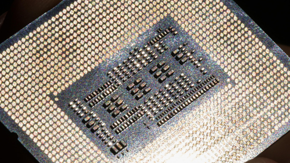 Con i chip la produzione industriale Giappone sale del 2,2%
