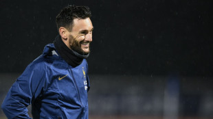 Frankreich-Kapit&auml;n Lloris ohne Anti-Diskriminierungs-Binde