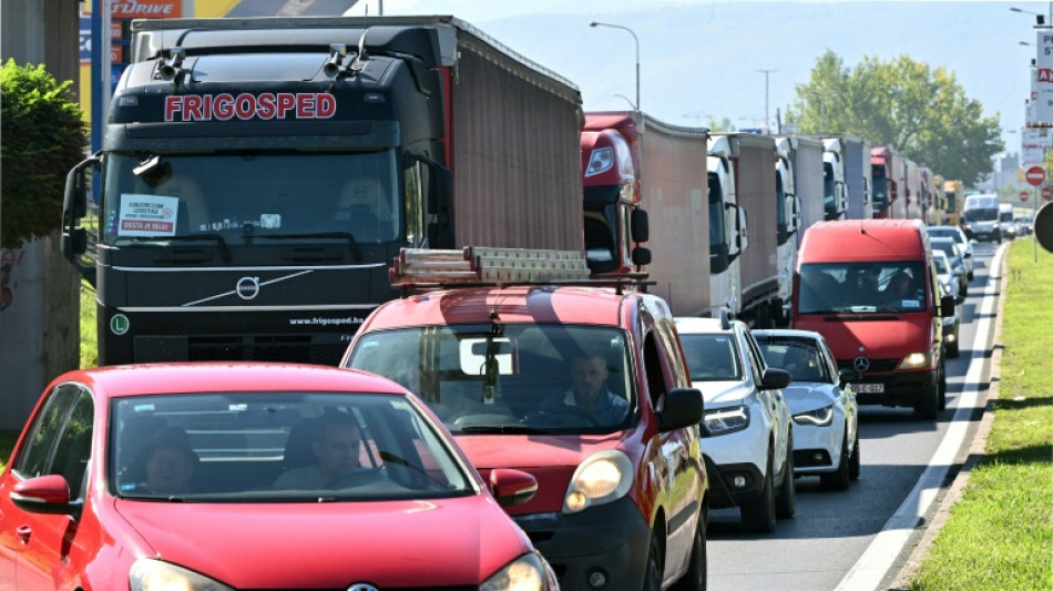 Bosnie: les routiers cessent l'approvisionnement dans l'ensemble du pays
