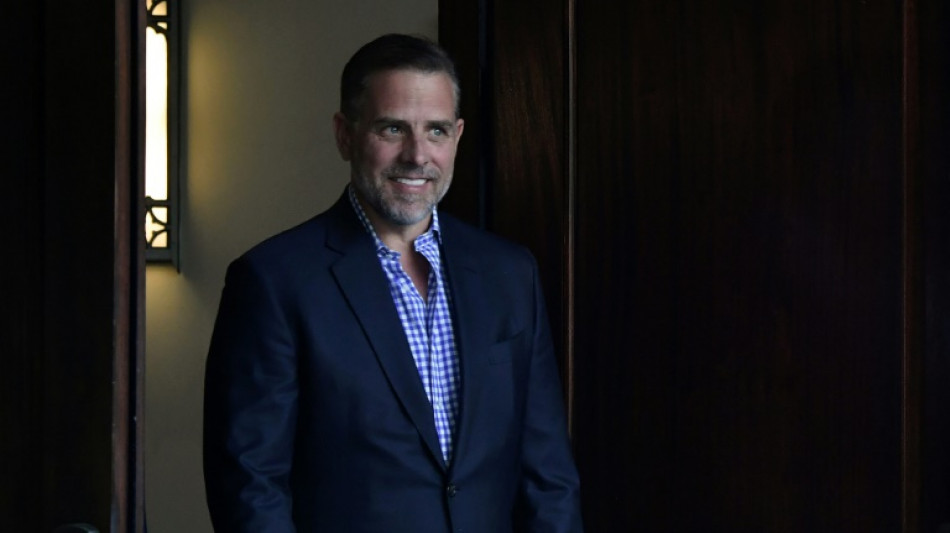 Filho de Biden vai declarar inoc&ecirc;ncia em processo por posse de arma