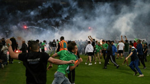 Débordements à Geoffroy-Guichard: l'ASSE porte plainte pour "violences" et "dégradations"