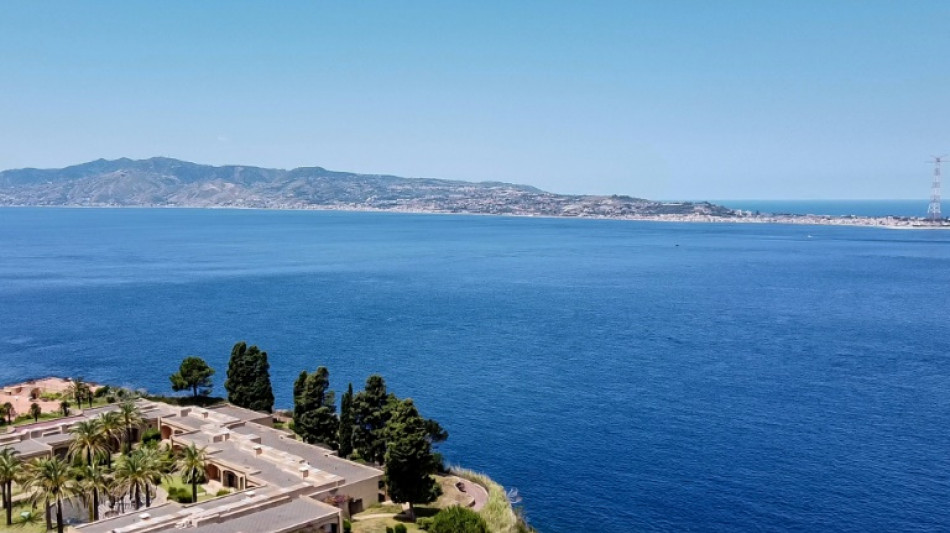 Italy forges on with world's largest suspension bridge
